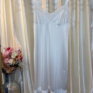 Camelot Vintage White Lace Slip XS